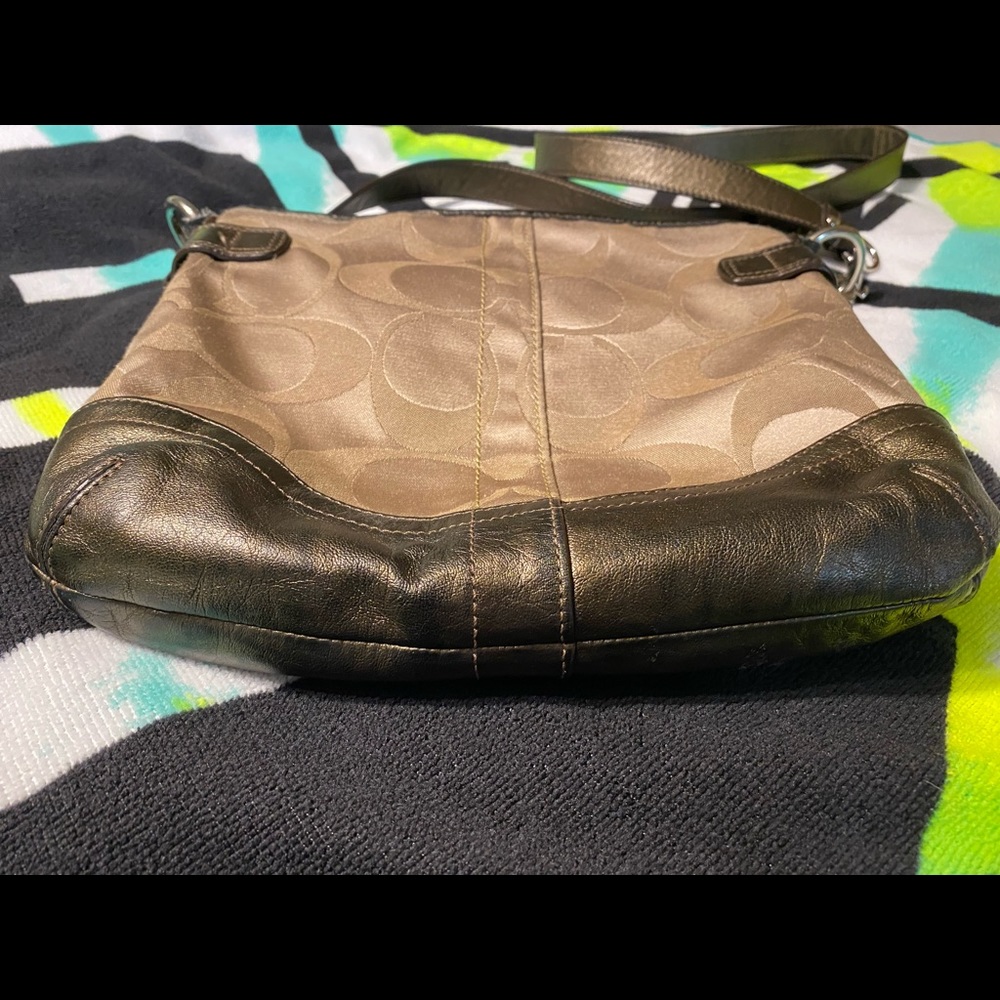 Coach Signature Chain Crossbody bag F19730 - Picture 4 of 13
